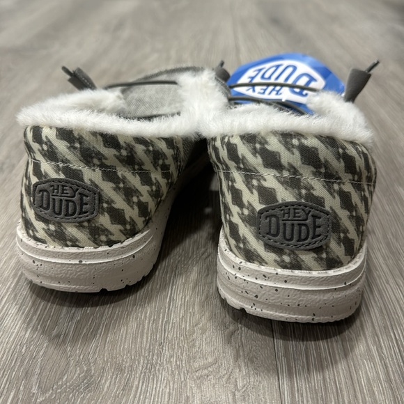 Women’s Hey Dude Slip On Shoe Gray Size 7 Wendy Warmth Faux Fur - Picture 4 of 10